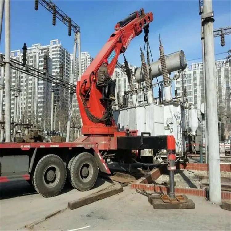 太和前四后八吊车能吊多少吨